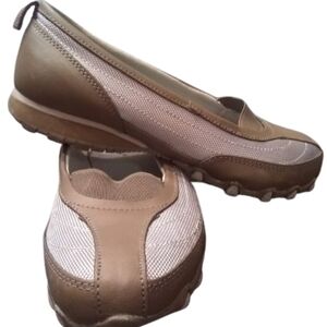 Slip on Flat Wide Width Size 9 Comfortview